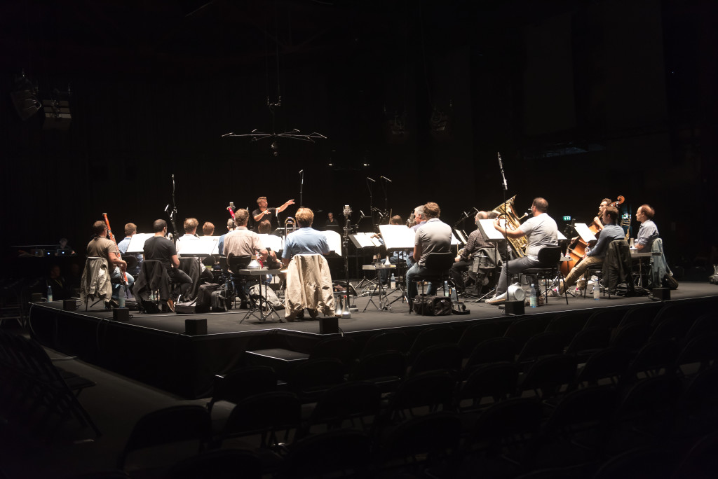 Generalprobe zum Raummusikkonzert "Réponse" des in diesem Jahr verstorbenen Komponisten Pierre Boulez mit dem Ensemble Inter Contemporain und den Klangregisseuren von IRCAM unter der Leitung von Matthias Pintscher in der Kraftzentrale im Landschaftspark Nord in Duisburg am Freitag, 16. September 2016 im Rahmen der Ruhrtriennale 2016 unter der künstlerischen Leitung der Ruhrtriennale 2015-2017  von Johan Simons